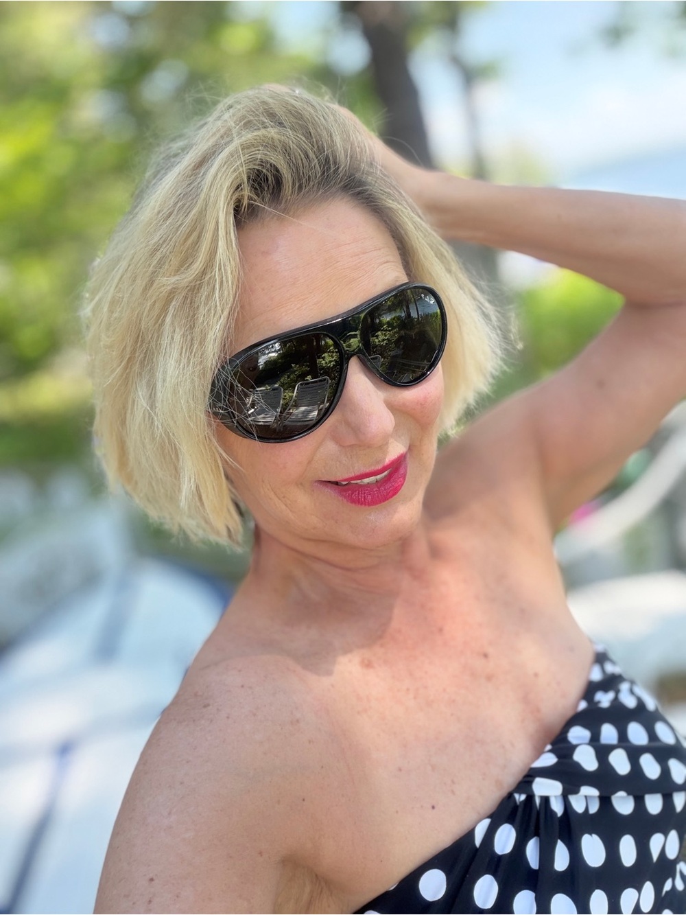 Ray-Ban Black Frame Sunglasses with Dark Green Lenses - Picture 8 of 8